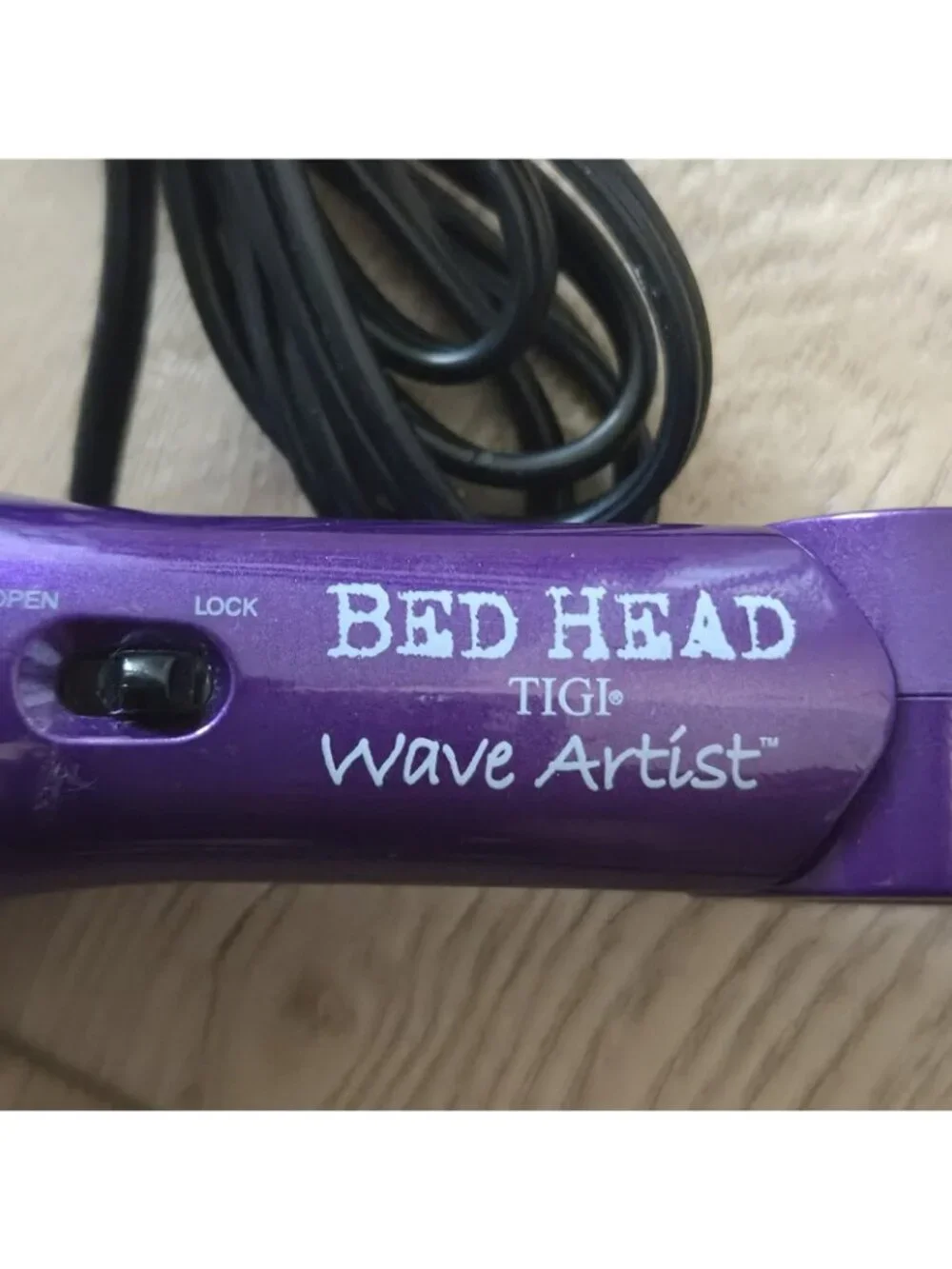 Bed Head Wave Artist Ceramic Technology Deep Hair Waver Beachy Waves Purple